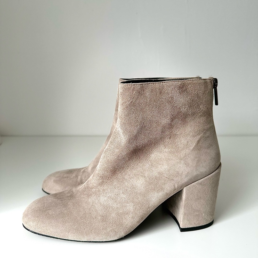 Stuart Weitzman beige taupe women suede leather short ancle boots booties 8.5